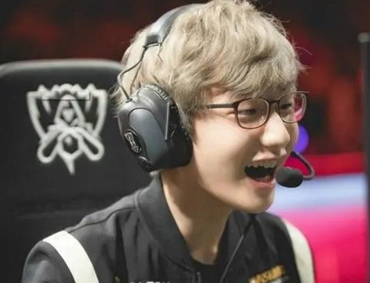 论员的好奇 论员的好奇