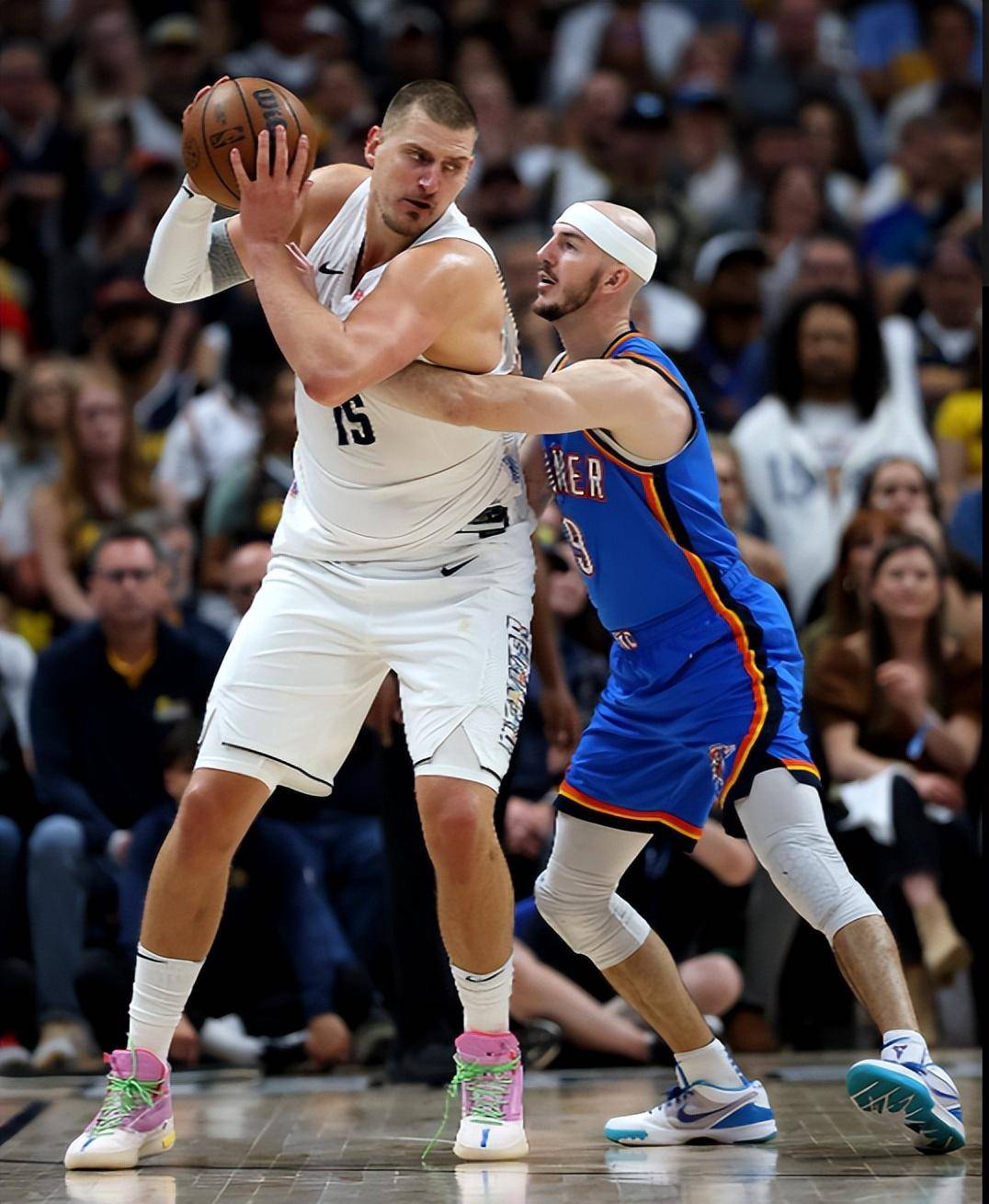 借出色的整 借出色的整